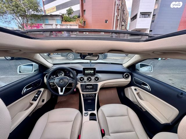 מרצדס-בנץ GLA