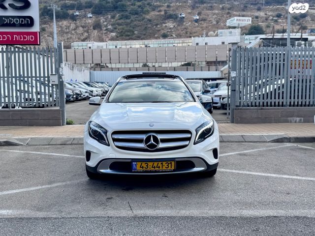 מרצדס-בנץ GLA