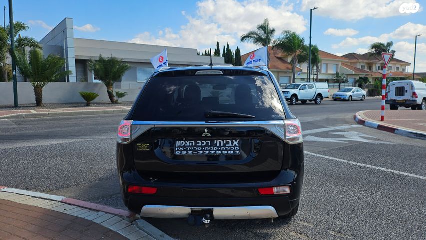 מיצובישי אאוטלנדר