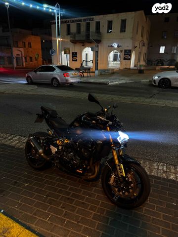 קאוואסאקי Z900