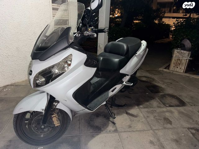 מודעת רכב סאן יאנג מקסים 400i