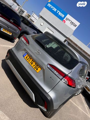 טויוטה קורולה קרוס