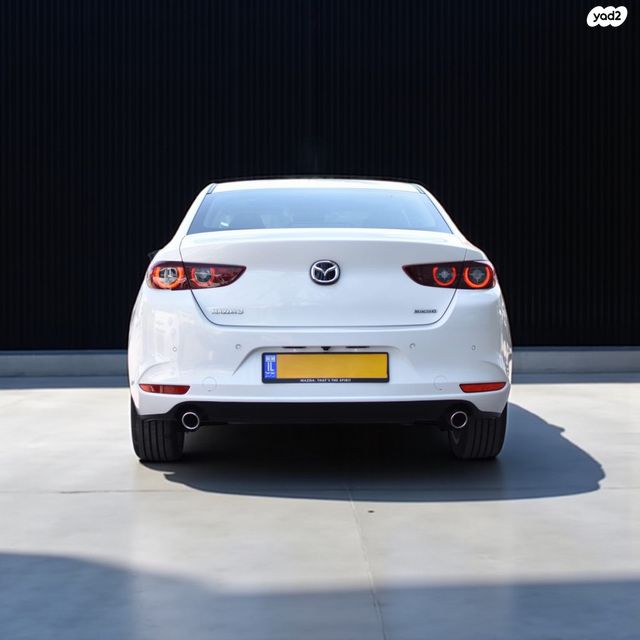 מאזדה 3