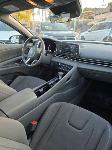 יונדאי אלנטרה