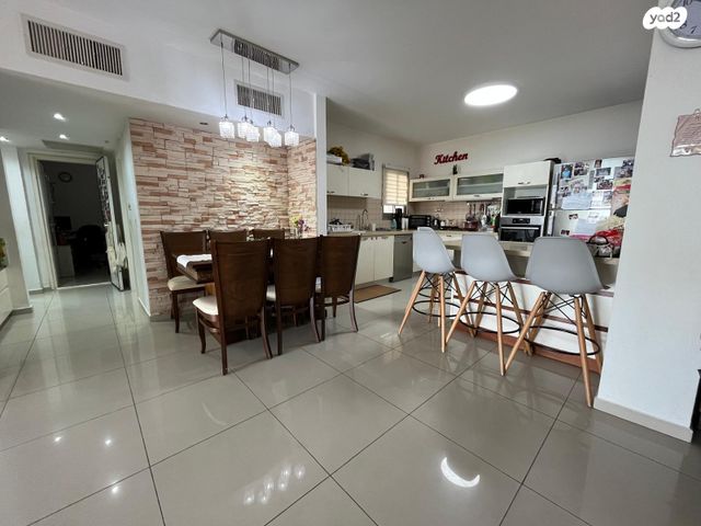 דירה, אייר 12, קרית השרון, נתניה