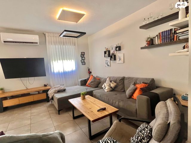 דירה, סמטת רותם 5, שיכון המסילה, פרדס חנה כרכור