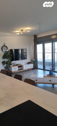 גג/ פנטהאוז, יעקב אבינו 10, אחיסמך, לוד