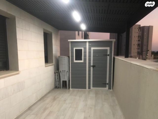 דירת גן, קוממיות 8, שאר העיר, מגדל העמק