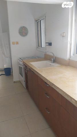 דירה, בר גיורא 44, הדר עליון, חיפה