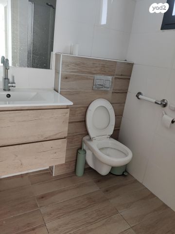 דירה, המפלס 3, מרכז, כפר סבא