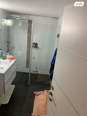 יחידת דיור, יצחק שדה 34, קרית עמל, קרית טבעון