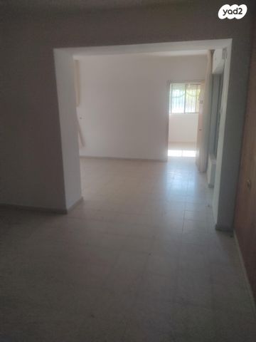 דירת גן, מעלה מיכאל 4, אלון שבות, אלון שבות