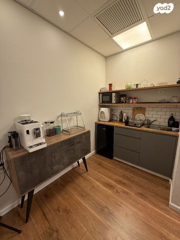 משרדים, התדהר 14, אזור תעשייה קרית אתגרים, רעננה