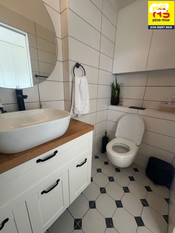 דירה, יסוד המעלה, הוד השרון