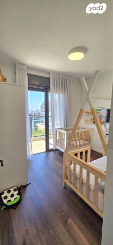 גג/ פנטהאוז, י"ד הבנים 7, כפר גנים ב, פתח תקווה