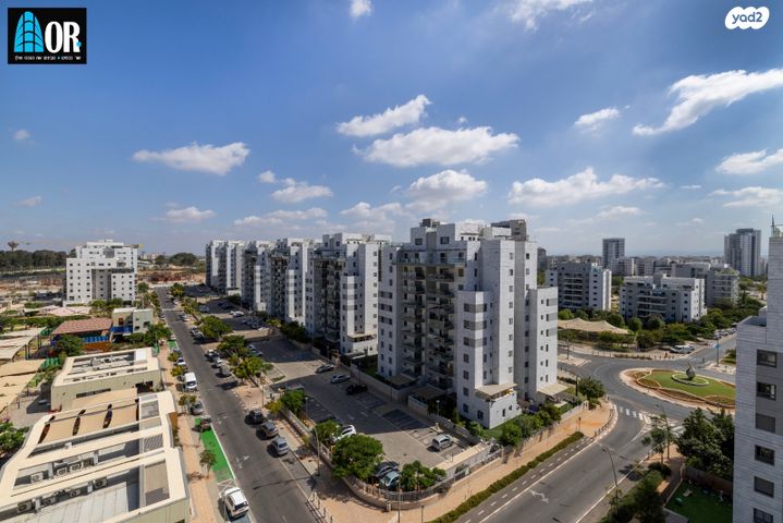 דופלקס, ש"י עגנון, נאות שמיר, יבנה