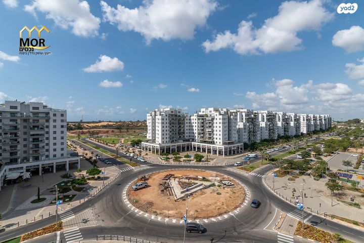 דירה, נאות שמיר, יבנה