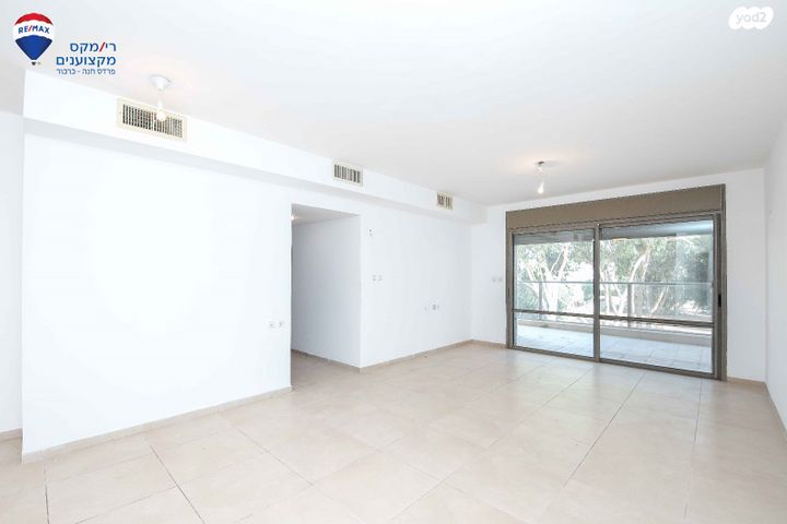 דירה, נטע, פרדס חנה כרכור