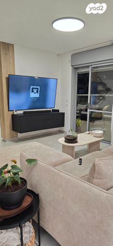 דירה, אריאל שרון, נווה שרון / שער העיר, נתיבות