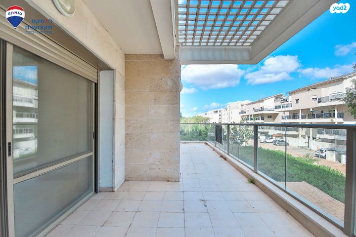 דירה, נטע, פרדס חנה כרכור