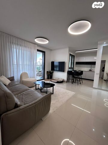 דירה, הרב ניסנבאום 37, בת ים