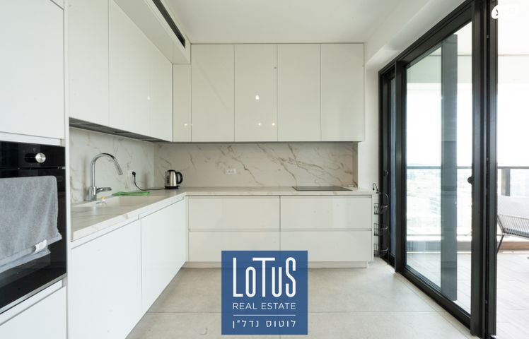 דירה, הרצליה