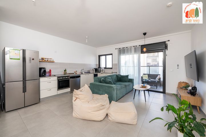 דירה, עמירם, פרדס חנה כרכור