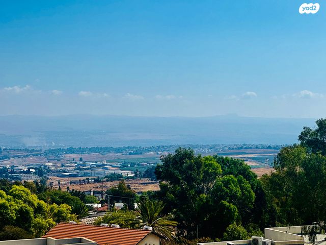 מגרשים, דרך הצבר, ראש פינה