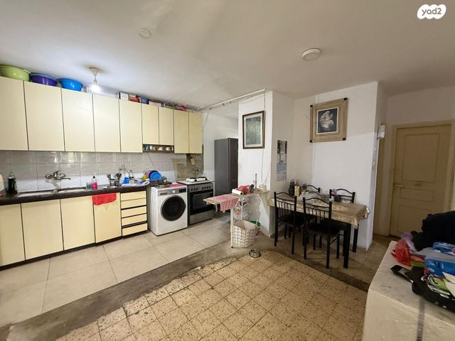 שדרות ביאליק 8