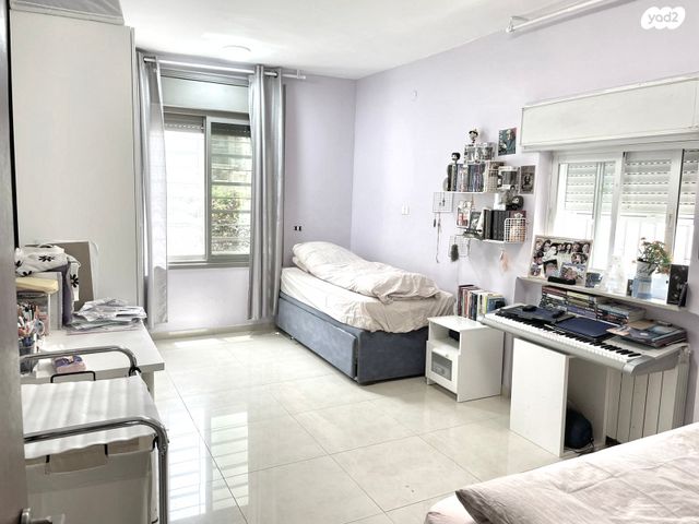 דו משפחתי, מדבר סיני, גבעת המבתר, ירושלים