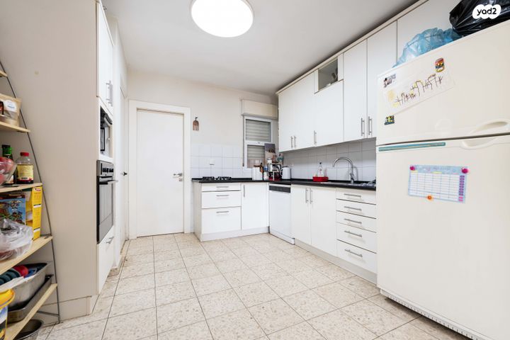 דירה, שדרות מנחם בגין, קרית הסביונים, יהוד מונוסון