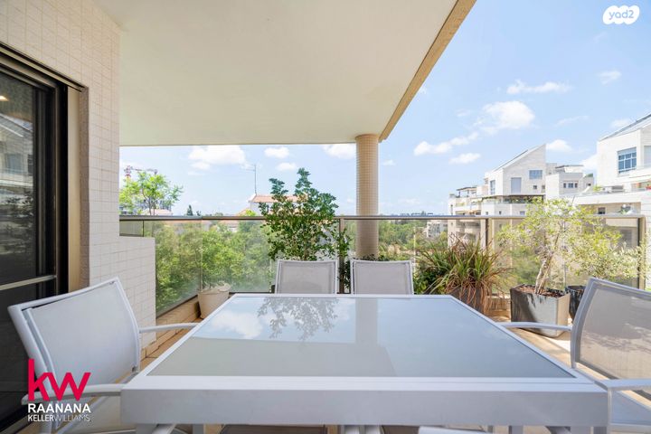 גג/ פנטהאוז, רעננה