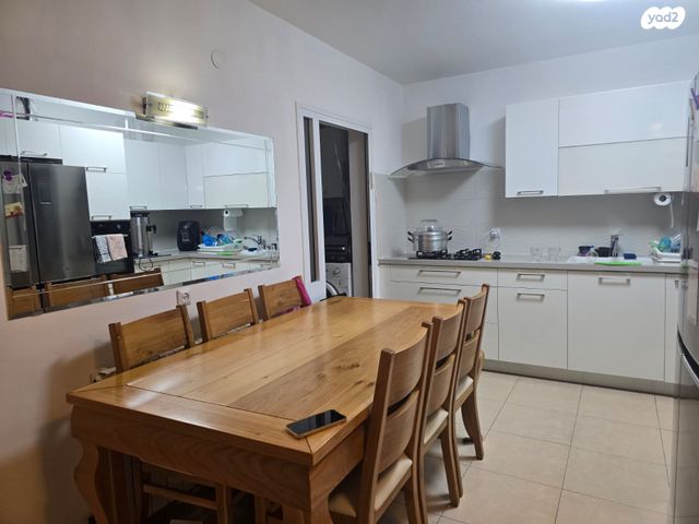 דירה, פסגת זאב, ירושלים