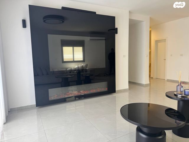 דופלקס, חורשת האקליפטוס, אדמית / יערית, שלומי