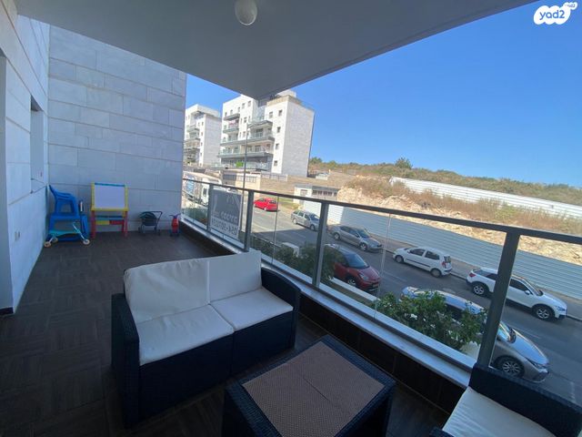 דירה, כלנית, הפרחים, חריש