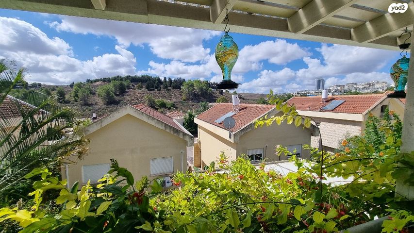 גבעת אלונים