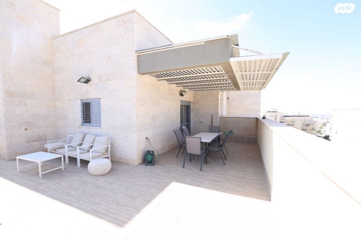 גג/ פנטהאוז, אוסקר שינדלר, רמות הרכס, באר שבע