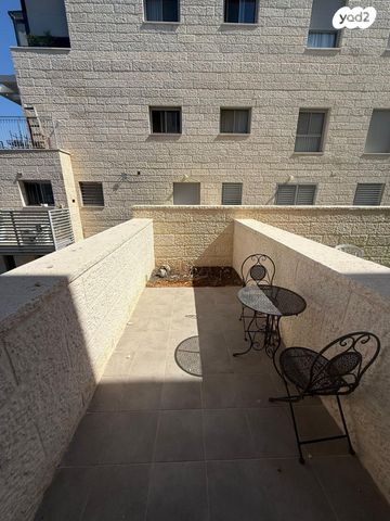 דירה, אדמונד סחייק, מלחה, מנחת, ירושלים