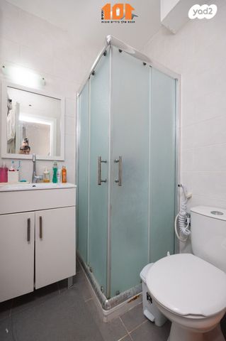 דירה, אליהו קורן, חומת שמואל, הר חומה, ירושלים