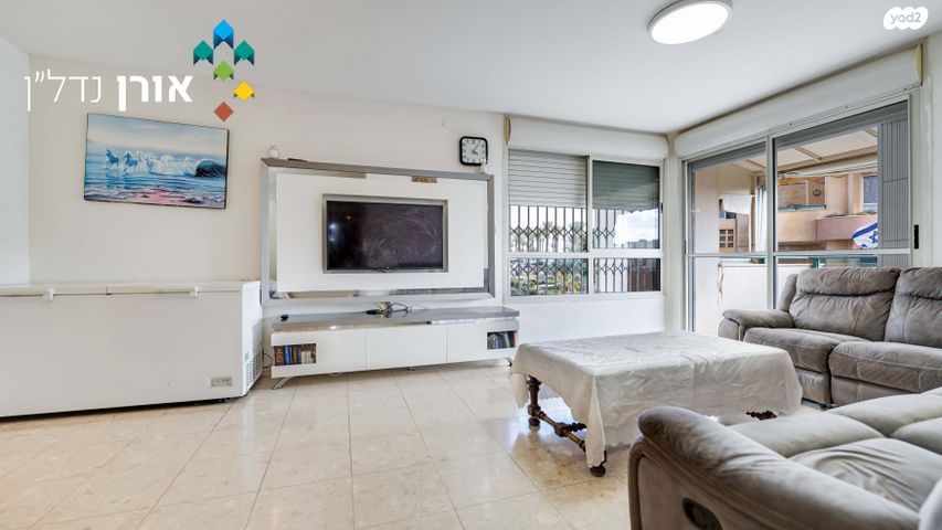 דירה, רחובות החדשה, רחובות