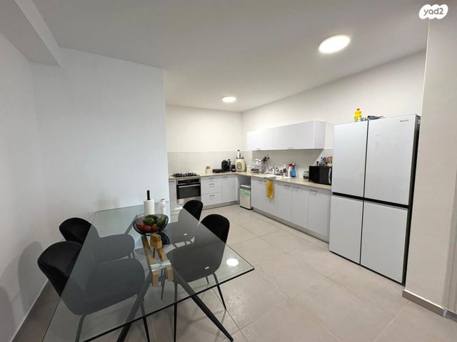 דירה, שדרות הרצל, יבנה