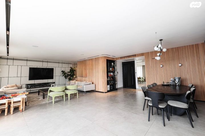 גג/ פנטהאוז, הגוש הגדול, רמת אביב החדשה, נופי ים, תל אביב יפו