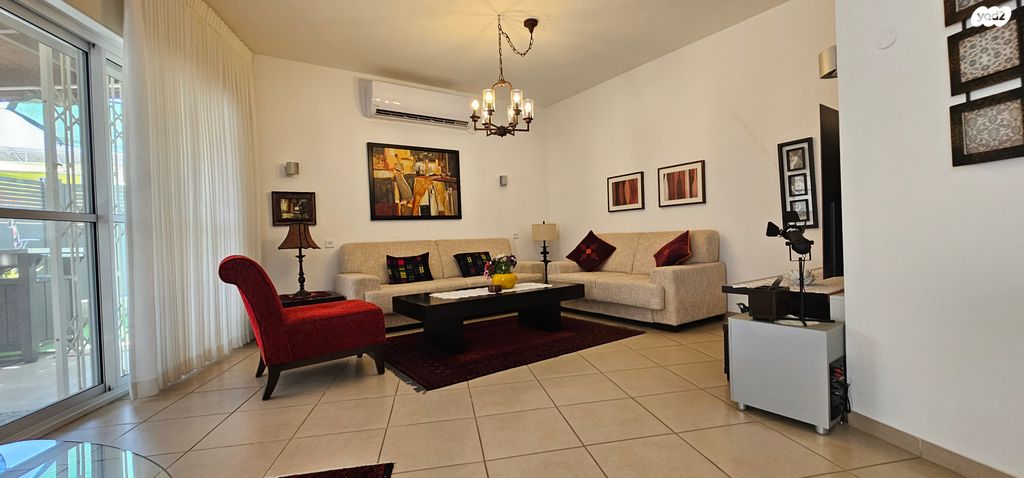 דירת גן, יוסף כתראן, נווה יוני נתניהו, עכו