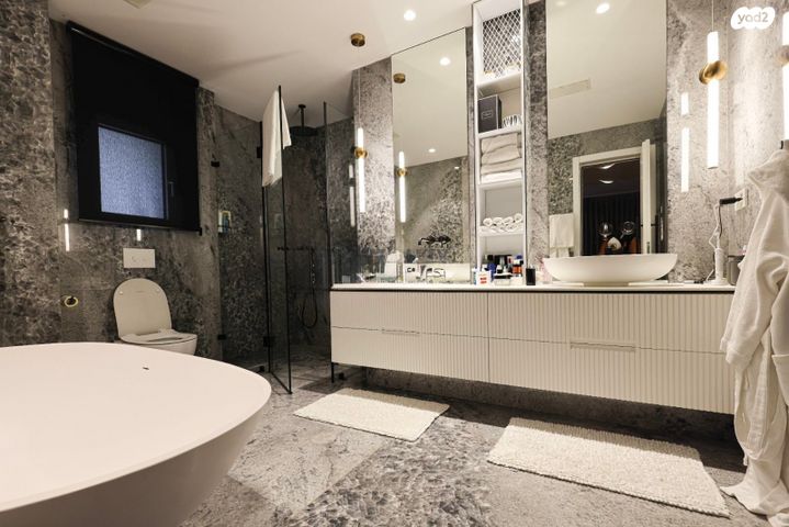 גג/ פנטהאוז, הגוש הגדול, רמת אביב החדשה, נופי ים, תל אביב יפו