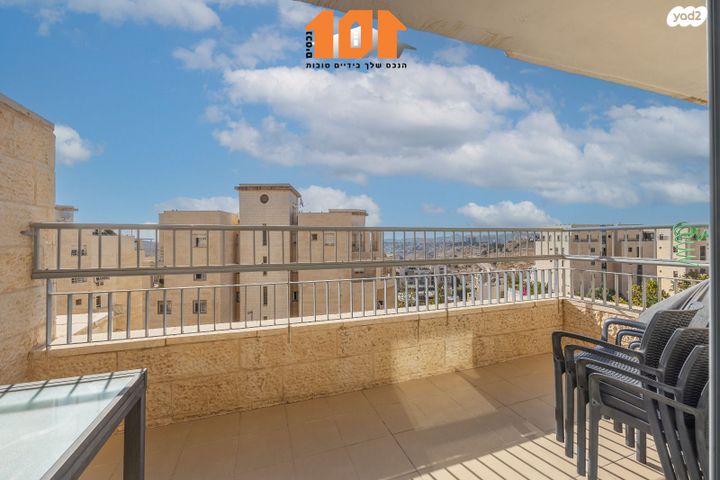 דירה, אליהו קורן, חומת שמואל, הר חומה, ירושלים