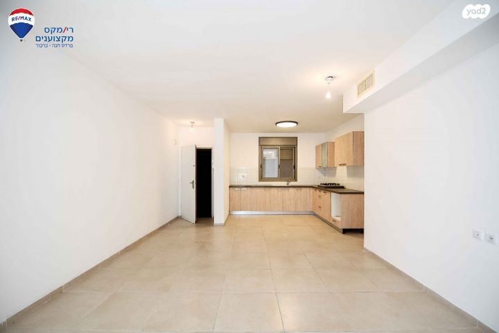 דירה, נטע, פרדס חנה כרכור