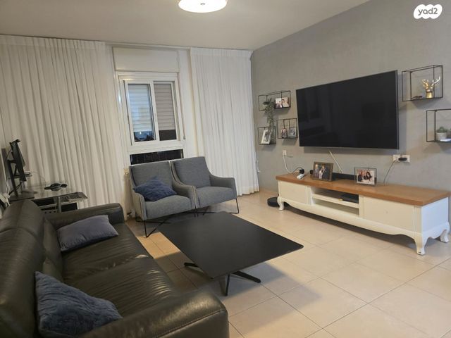 דירה, פסגת זאב, ירושלים