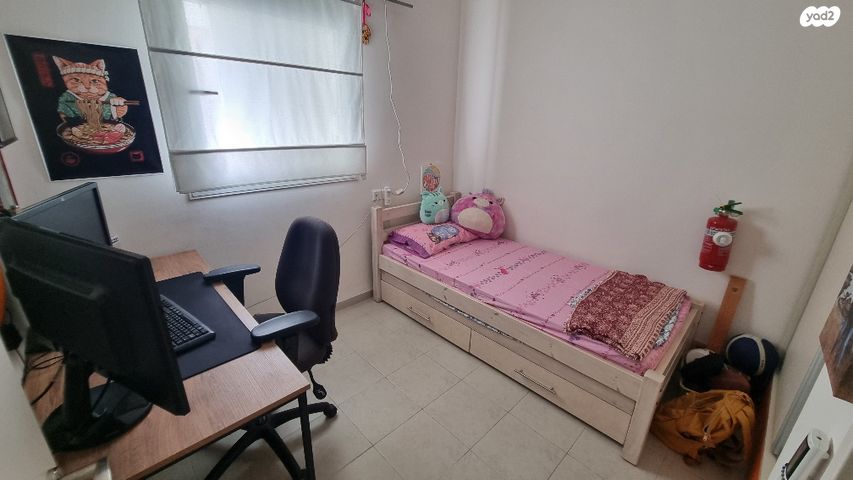 דו משפחתי, גבעת אלונים, יקנעם עילית