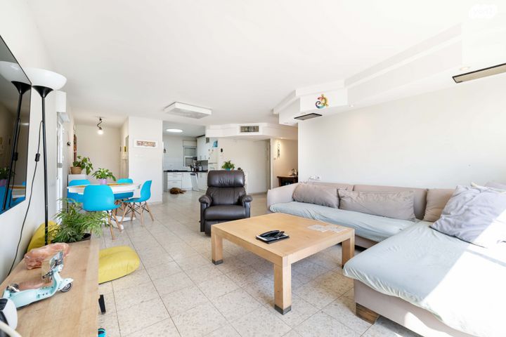 דירה, שדרות מנחם בגין, קרית הסביונים, יהוד מונוסון