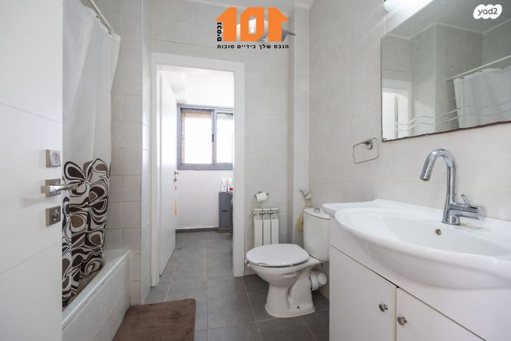 דירה, אליהו קורן, חומת שמואל, הר חומה, ירושלים